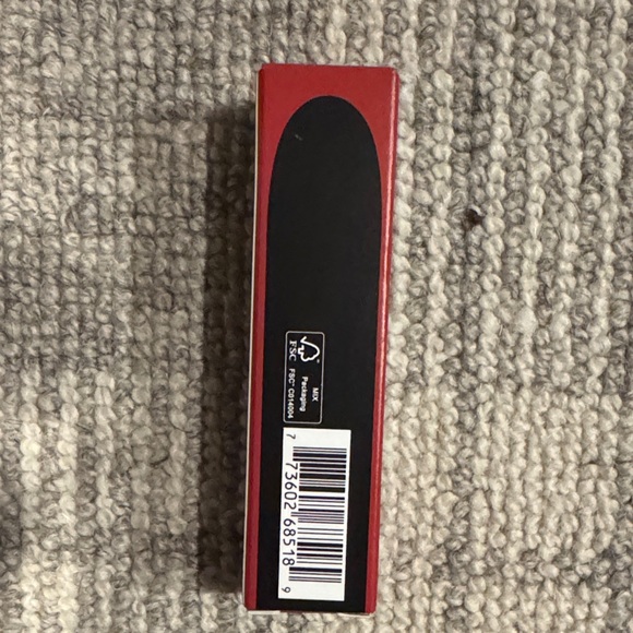 NIB MAC Matte Lipstick - ruby woo - Picture 3 of 5
